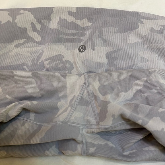 Lululemon Athletica Wunder Under Luxtreme Size 6 - Picture 4 of 4